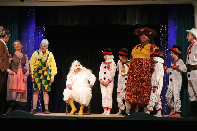 The cast of CADS' Mother Goose clearly had a ball