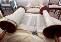 Jewish Sabbath service attended by lots looking to learn more
