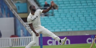 Surrey’s title hopes lifted by Kemar Roach’s return