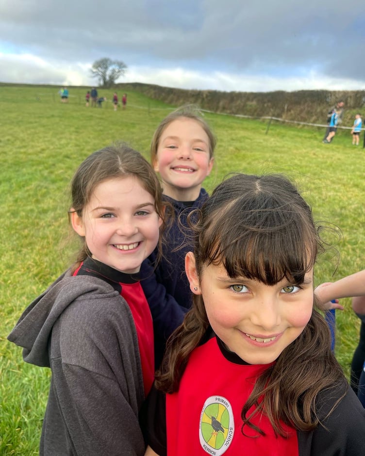 Amelie, Sadie and Jemima ready to run the race representing Menheniot Primary school