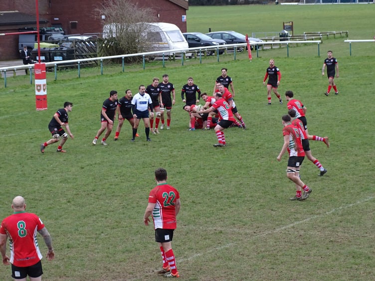 Maz McGarr receives the ball ten metres out from Jersey’s tryline