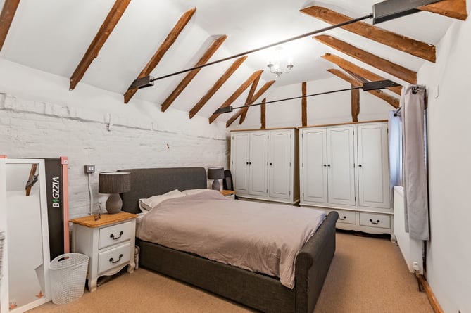 badshot lea barn