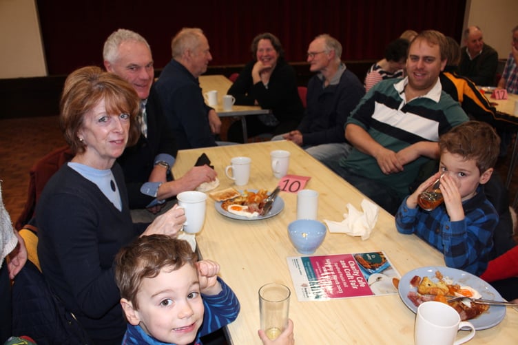 One of the tables at the Big Breakfast. SR 7005