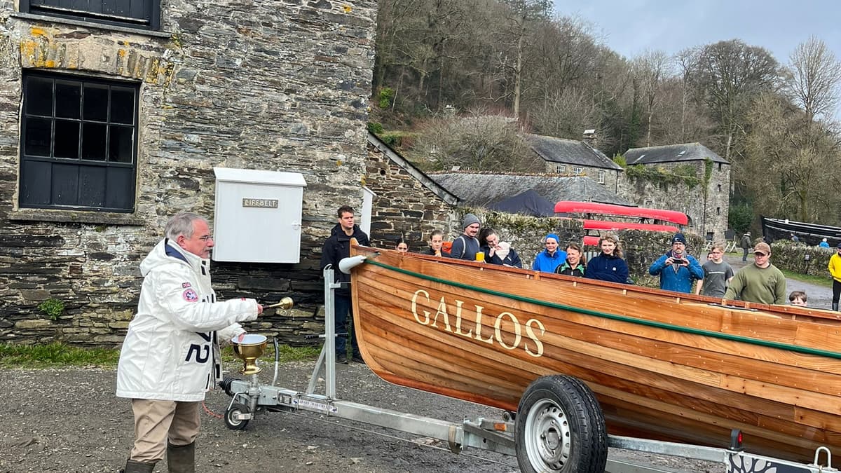 Cothele club wins rowing regatta and unveils new boat tavistocktoday
