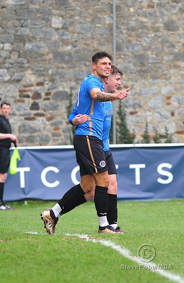 Newton Abbot Spurs versus Holsworthy
