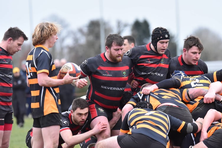 Alton and Portsmouth prepare for a scrum