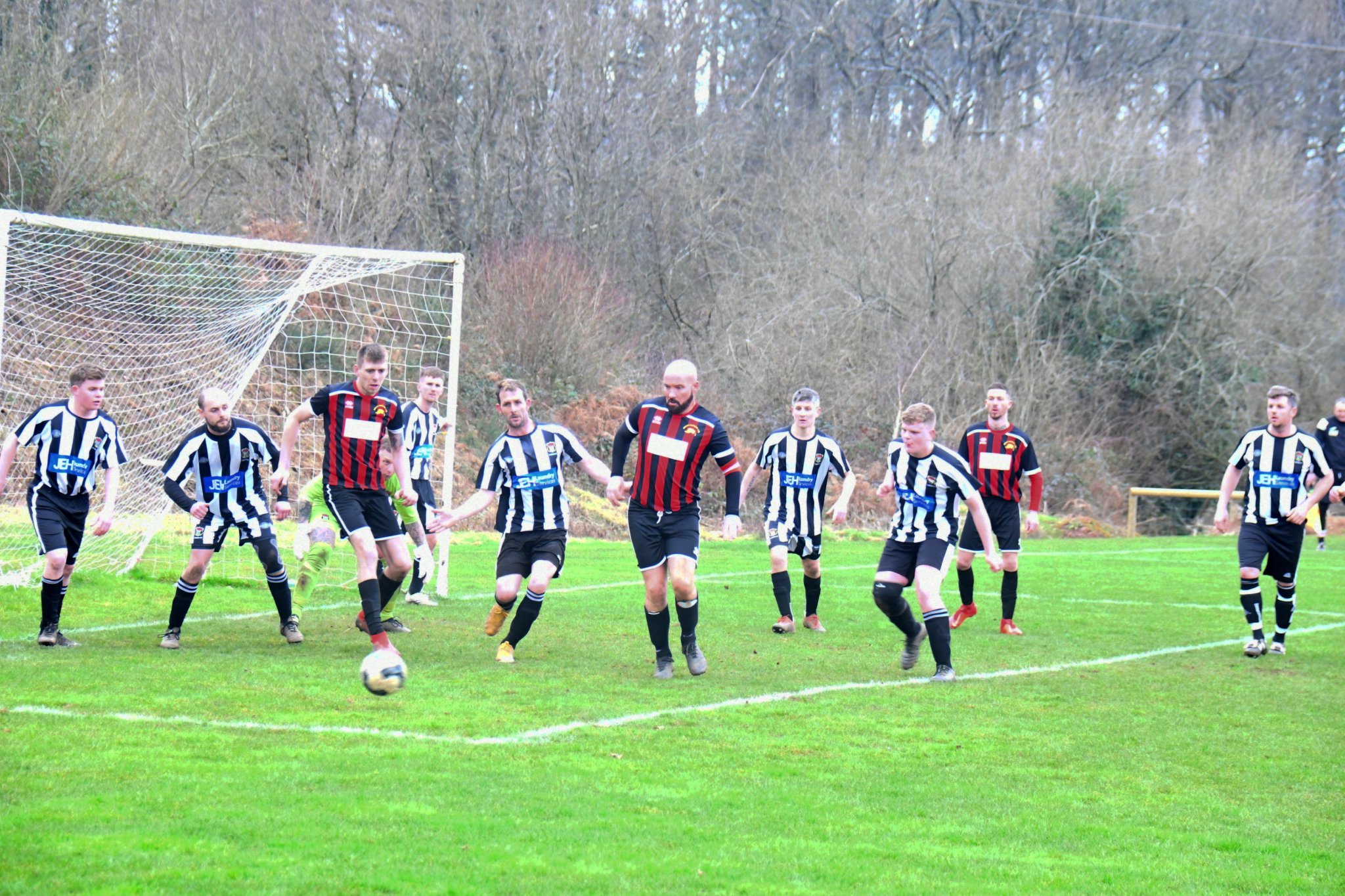 Bream defend a corner.