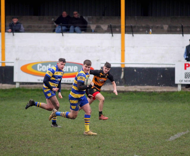 5-try Monmouth run Risca ragged in superb display