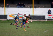 5-try Monmouth run Risca ragged in superb display