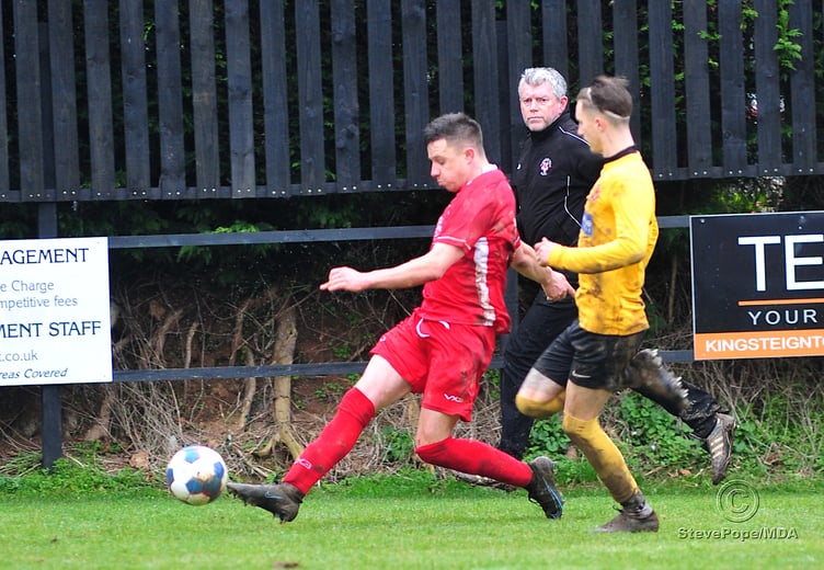 Kingsteignton Athletic versus Ilsington Villa