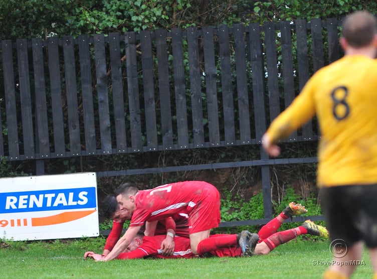 Kingsteignton Athletic versus Ilsington Villa