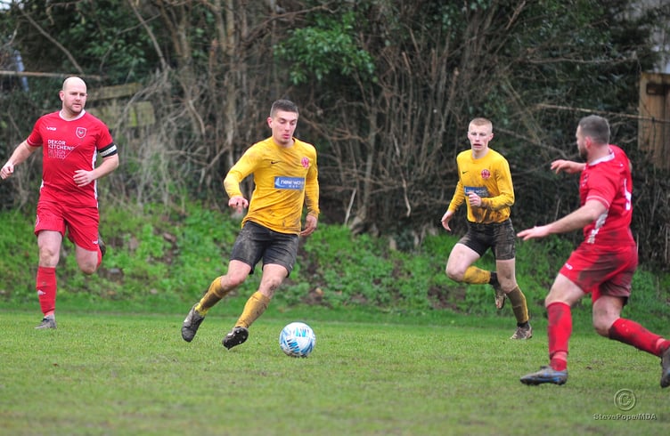 Kingsteignton Athletic versus Ilsington Villa