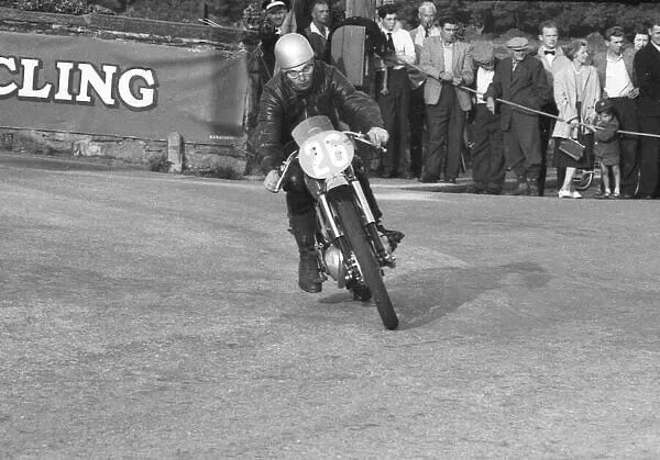 Bob Kewley; At the Southern 100 on his 250cc bike