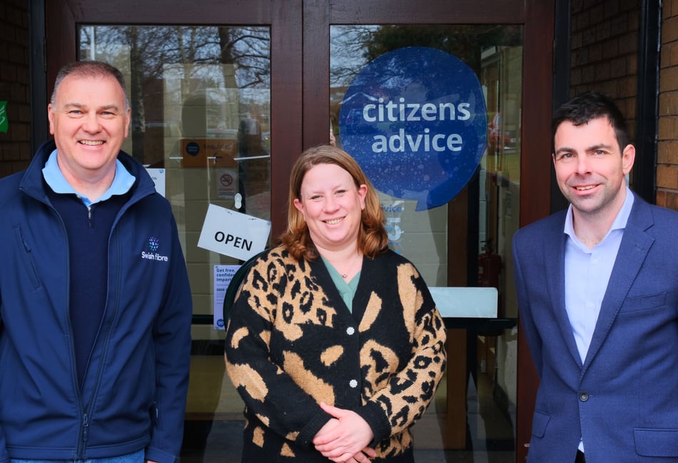 <p>From left: Swish Fibre co-founder Alistair Goulden, Citizens Advice East Hampshire chief executive Helen Drake and Whitehill Town Council leader Cllr Andy Tree</p>