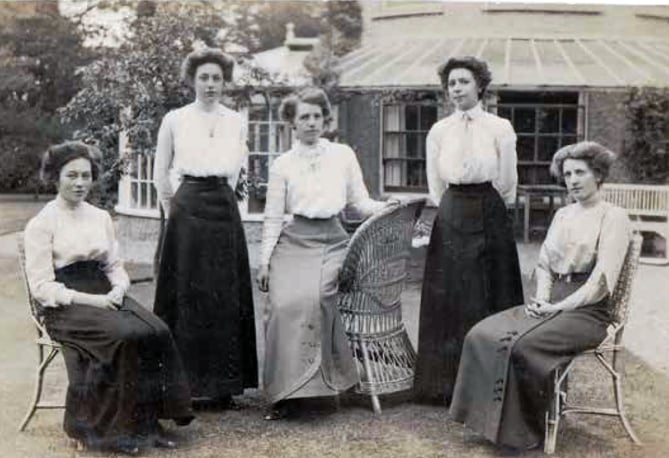 Women and conservatory.