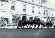 Horses and soldiers in Alton High Street