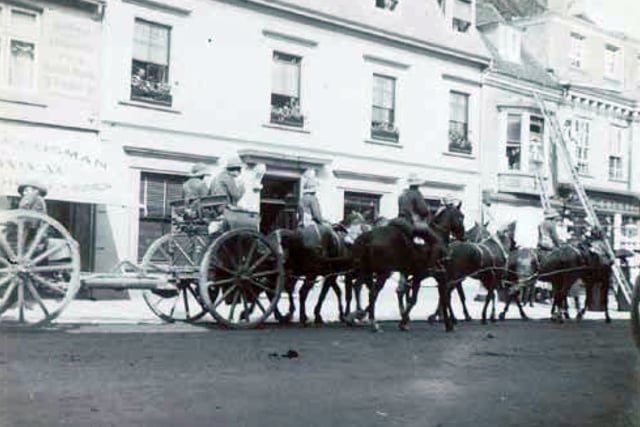 Horses and soldiers in Alton High Street