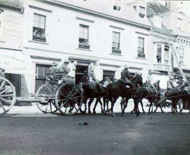 Horses and soldiers in Alton High Street