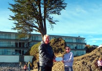 Prizes for young photographers of Saundersfoot’s ‘Lonely Tree’