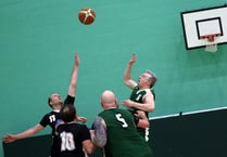 Leaders Wolves recover to defeat Hoops in Senior League