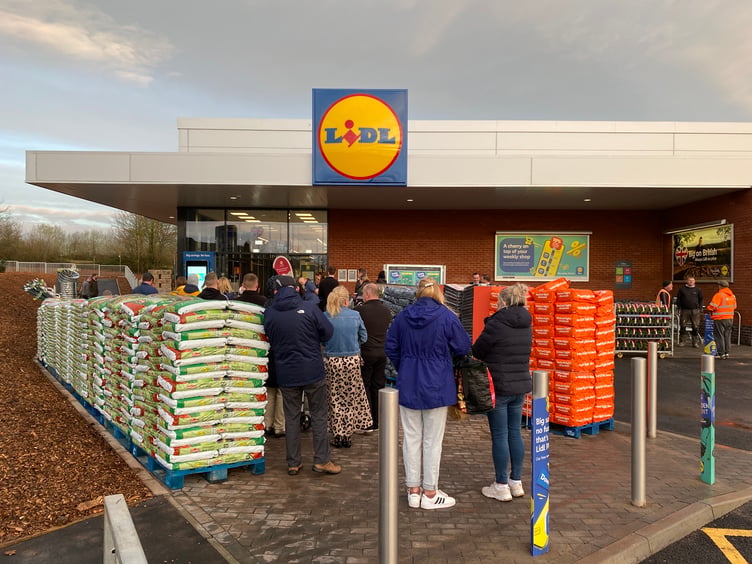 A lengthy queue formed outside of Lidl ahead of its 7am opening on Thursday
