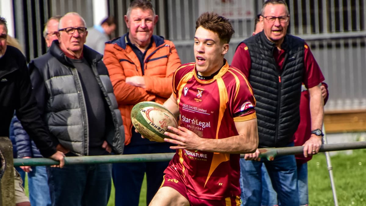 1st XV score nearly 80 points