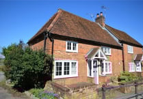 "Simply stunning" cottage for sale is more than 500-years-old 