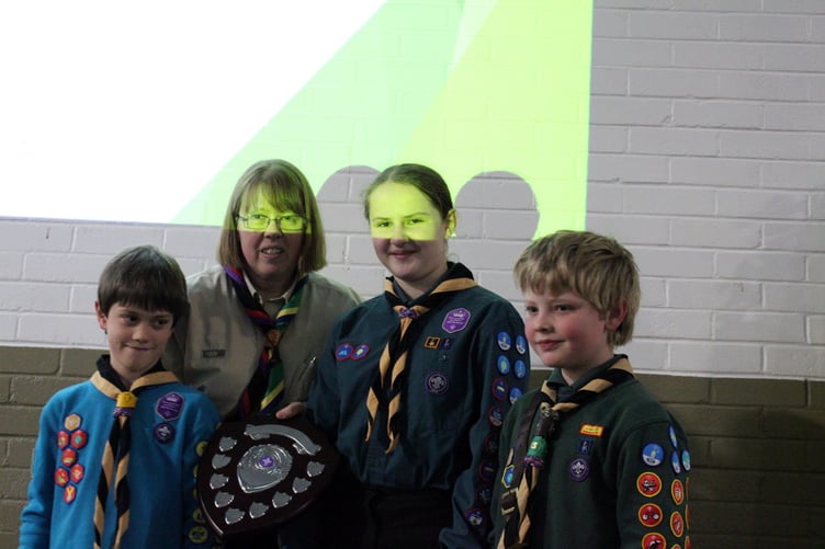 Helen Derbyshire presents the Best Turned Out shield to Crediton Group representatives. SR 7431
