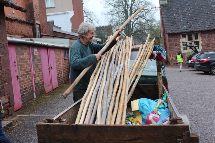 Loading staves at the Arts Centre. SR 7541