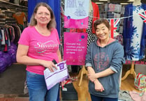 Slimmers donate clothes worth £2,500 to Alton charity shop