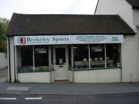 Thief breaks into independent sports shop in Upper Hale Road, Farnham