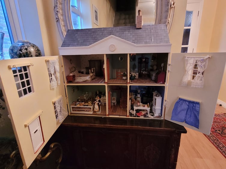 A peek inside Hazel Greenwood's original dolls house