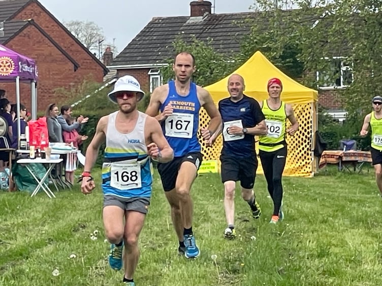 Crediton Crunch. AQ 8694