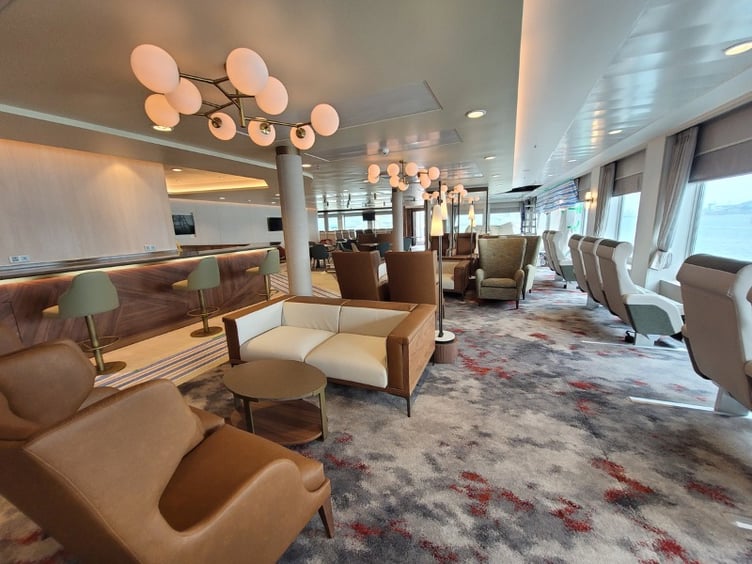 Barrule Premium Lounge