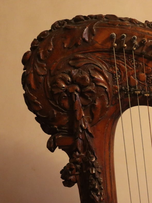 Harp.