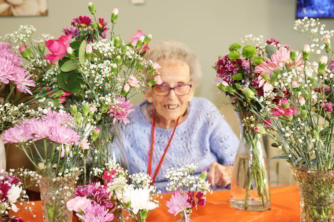Flower arranging at Rowan Lodge