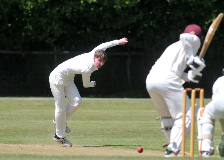 Devon Cricket League A Division. Abbotskerswell versus Kilmington.