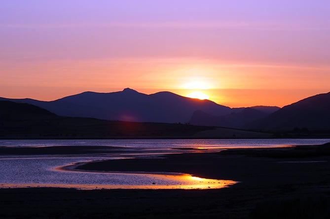 June sunrise in the Dysynni valley, captured by Margaret Pugnet