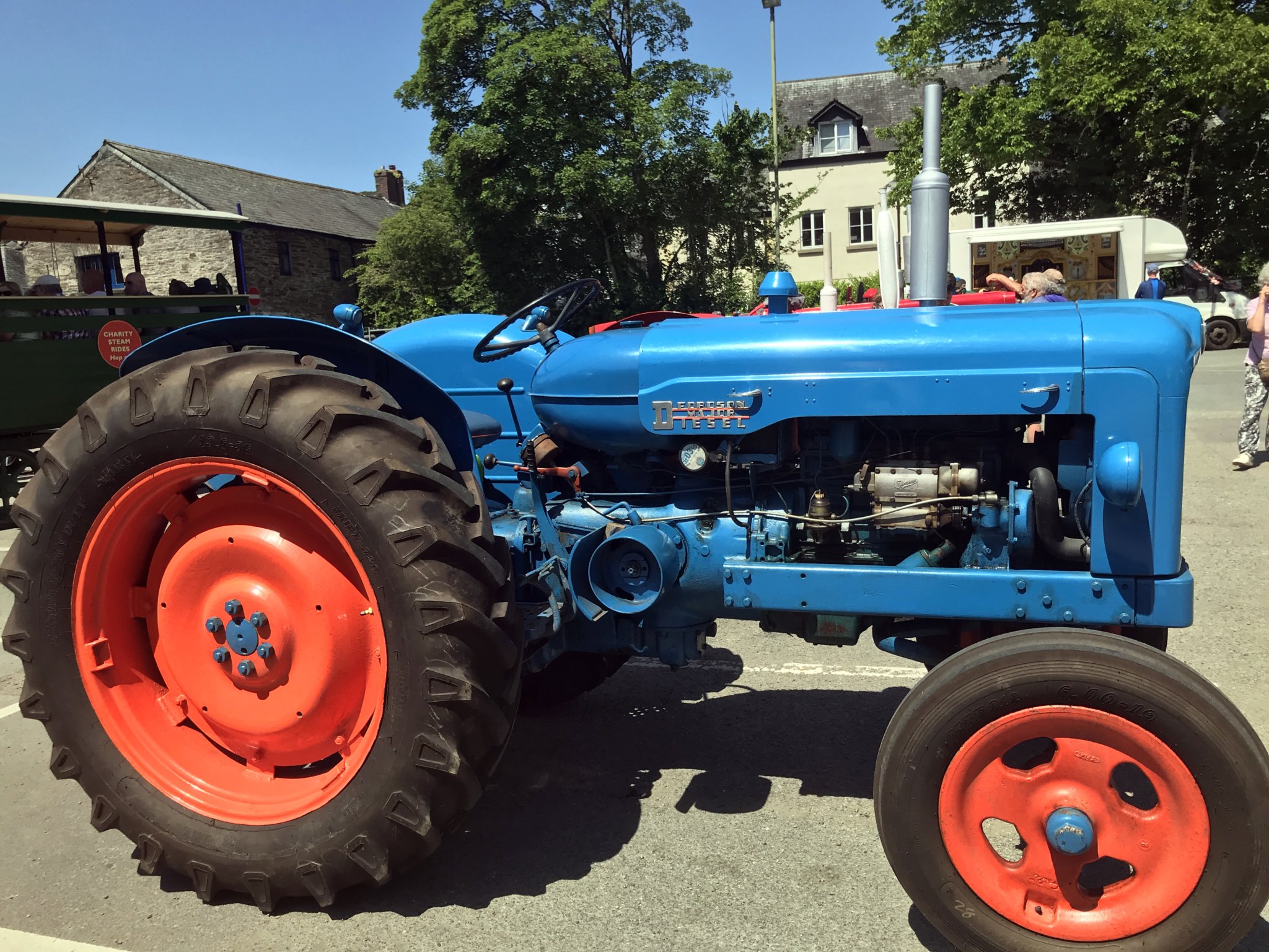 blue tractor tavistock steam and vintage fair
