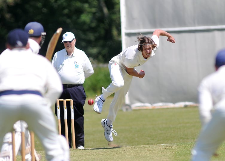 Devon Cricket League Division B. Chudleigh versus Ipplepen. Chudleigh bowler Harrison May