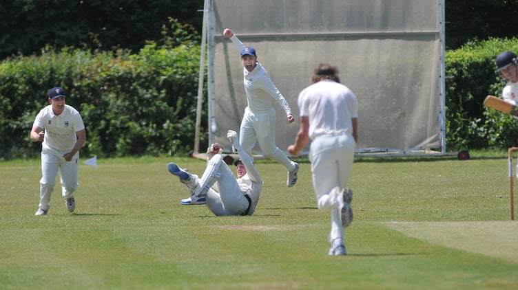 MDA030623B_SP004
Photo: Steve Pope
Devon Cricket League Division B. Chudleigh versus Ipplepen. Chudleigh 'keeper Adam Kent catches out Pens' batsman Gareth Penrice off a delivery from Harrison May