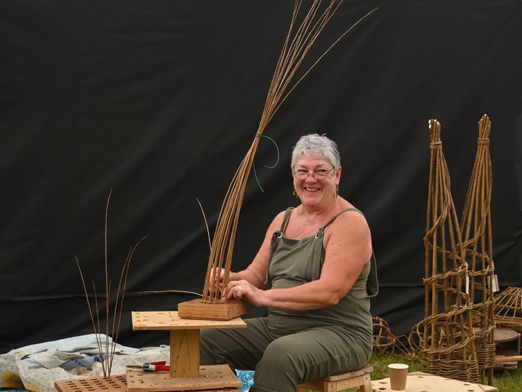 Willow making demonstration with Lynn Kentish of Liskeard
