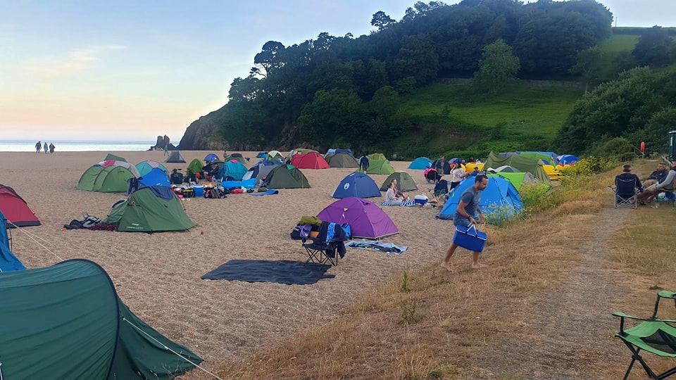 Sportiva
Many camped out on the beach for the event