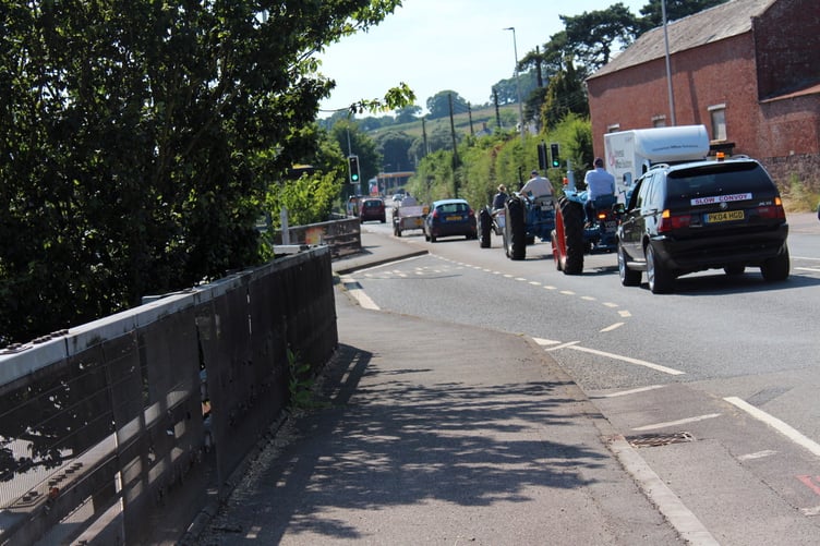 The little convoy heading for the High Street. SR 8065