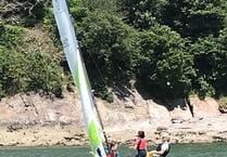 Dartmouth students learn to sail on Dart with RDYST
