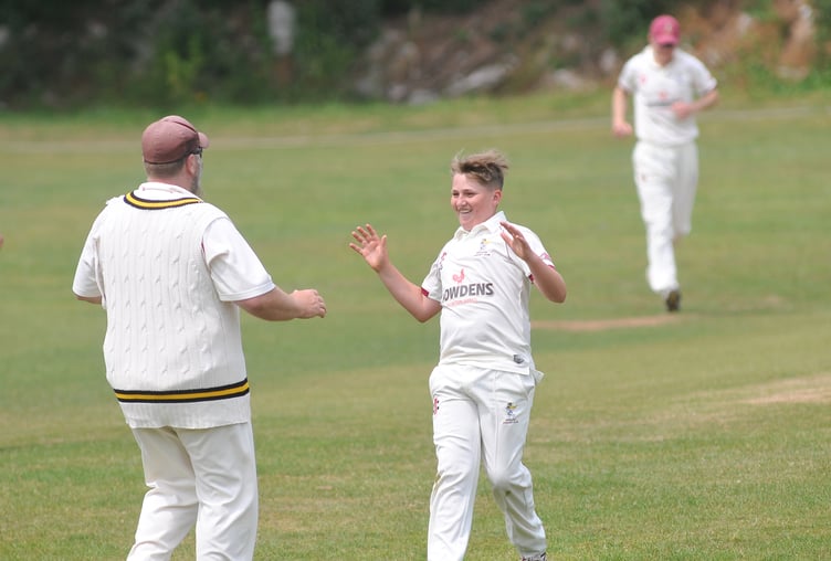 MDA170623C Photo: Steve Pope Devon Cricket League D Division West. Ipplepen 2nd XI ; Hatherleigh 2nd XI.