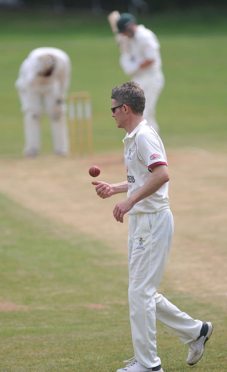 MDA170623C Photo: Steve Pope Devon Cricket League D Division West. Ipplepen 2nd XI ; Hatherleigh 2nd XI.