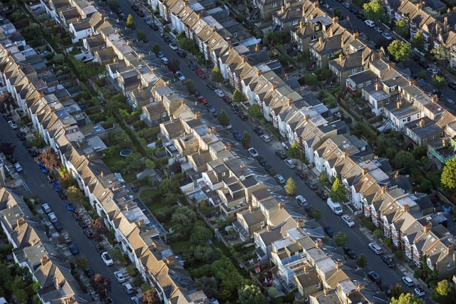  Dozens of  holiday homes in Waverley