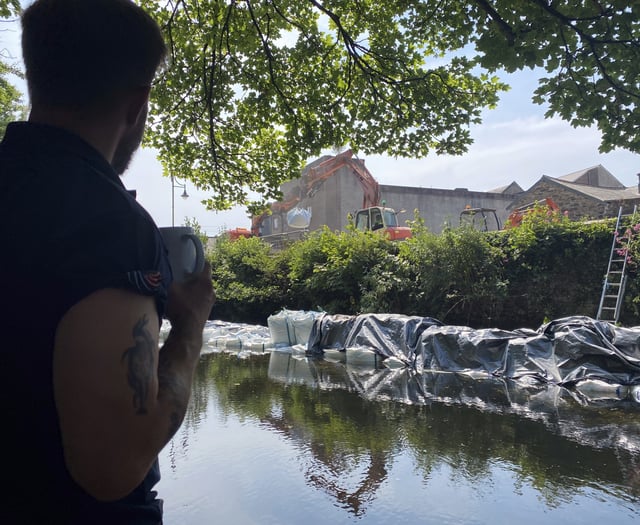 River wall safety costs