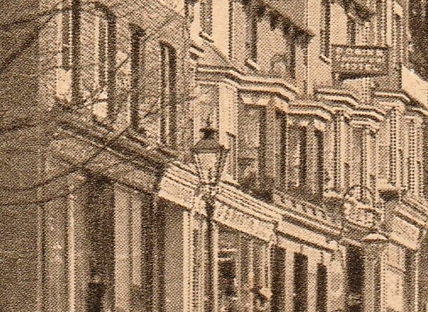 Robins Hotel in Station Hill, Farnham